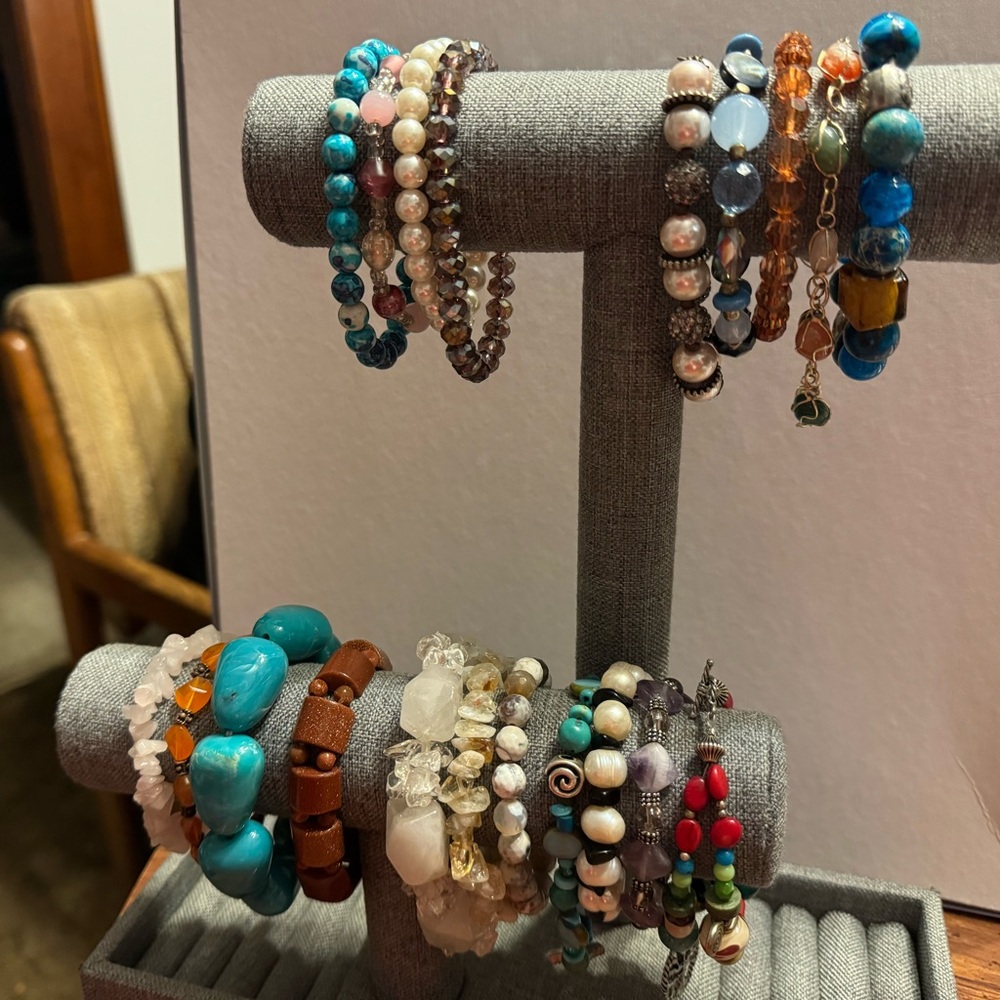 20 bracelets